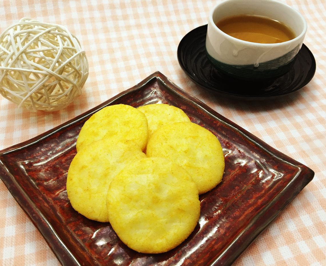 亀田のカレーせんミニ